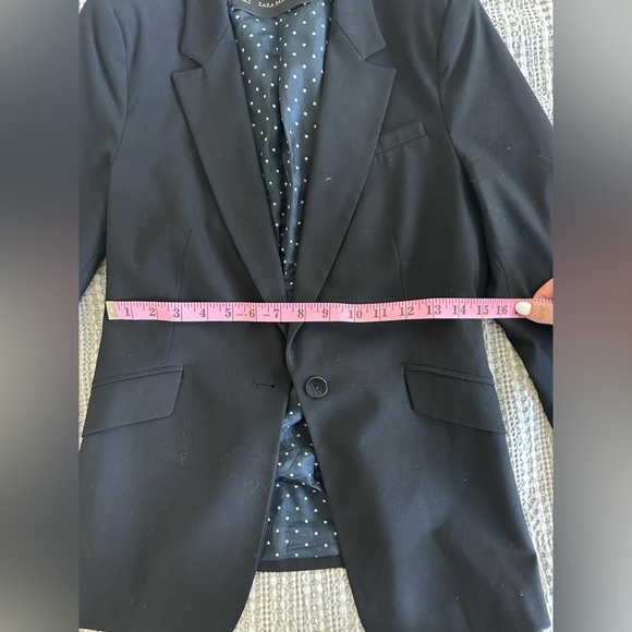 Zara Fitted Blazer in Black - Picture 4 of 16